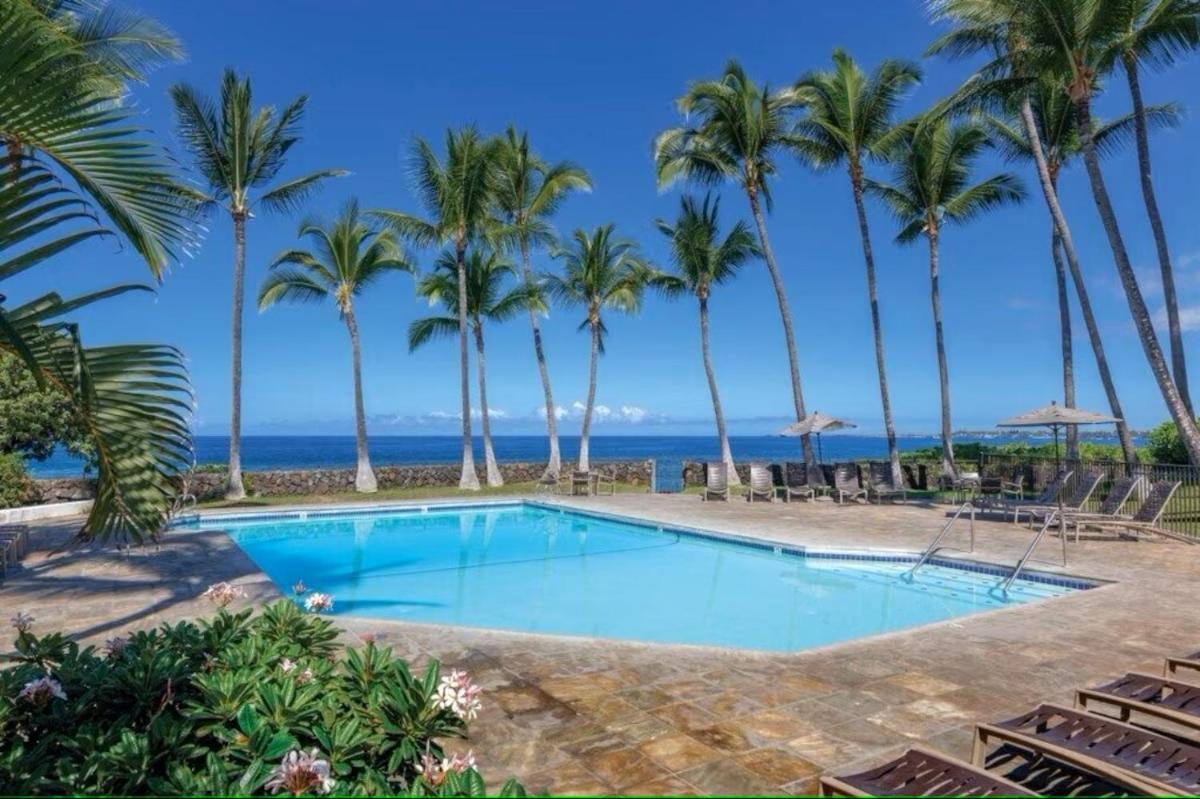 Royal Sea Cliff Aparthotel Holualoa Екстериор снимка
